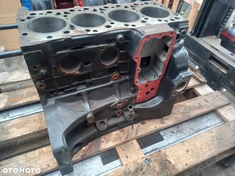 Blok silnika F4DFE4133*B014 New Holland T6.155 - 10