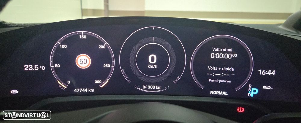 Porsche Taycan Standard - 32