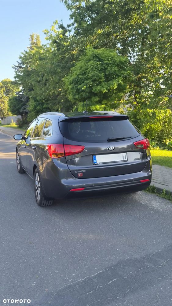 Kia Ceed - 14