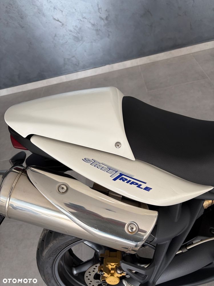 Triumph Street Triple - 6