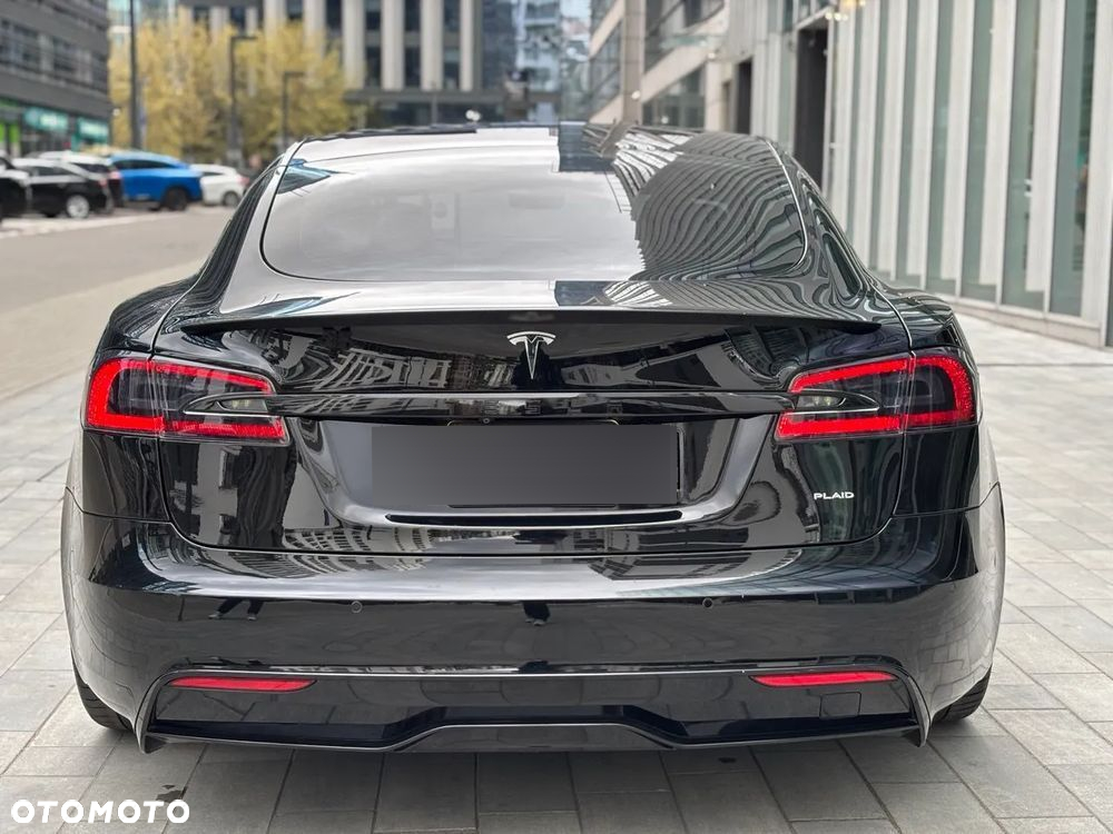Tesla Model S Plaid - 18