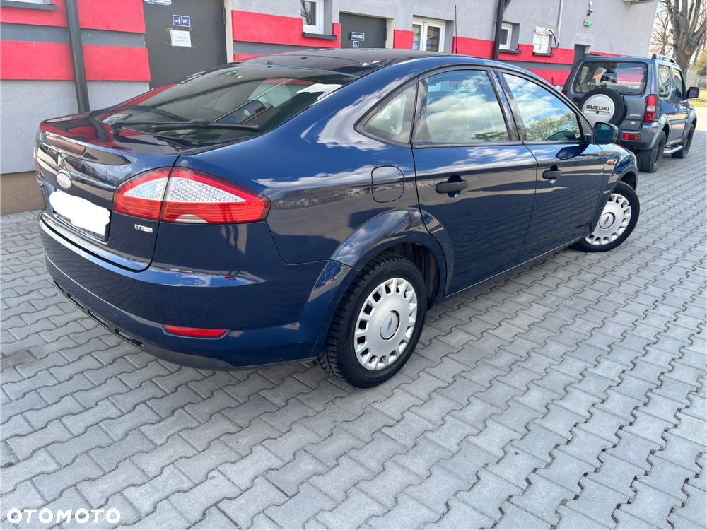 Ford Mondeo 2.0 TDCi Ambiente - 15