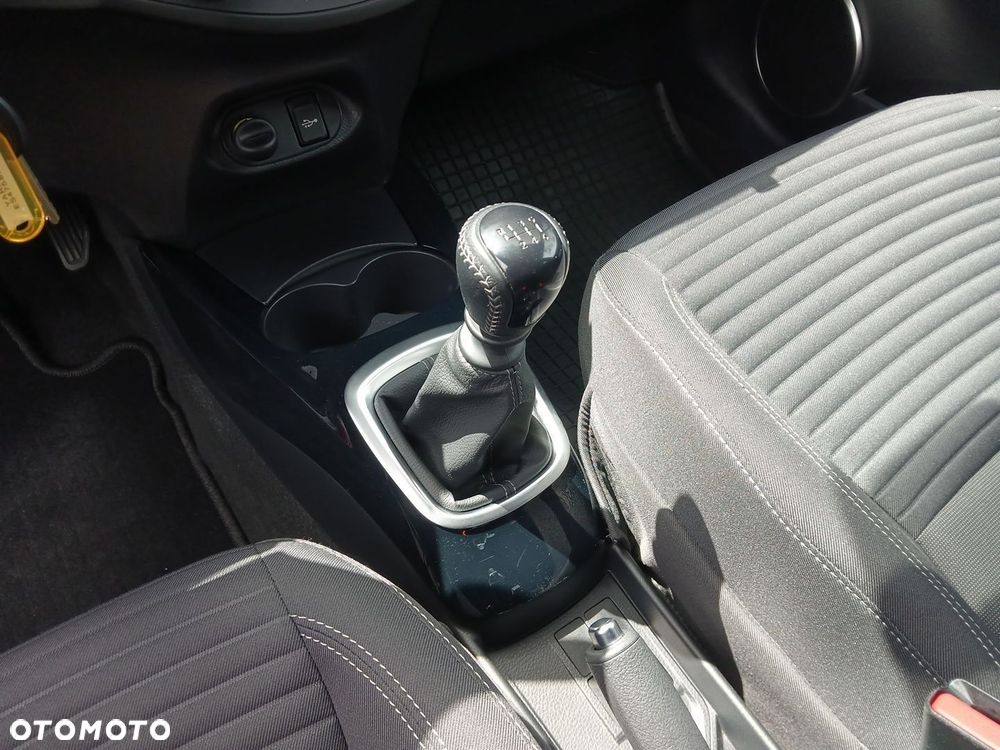 Toyota Yaris - 35