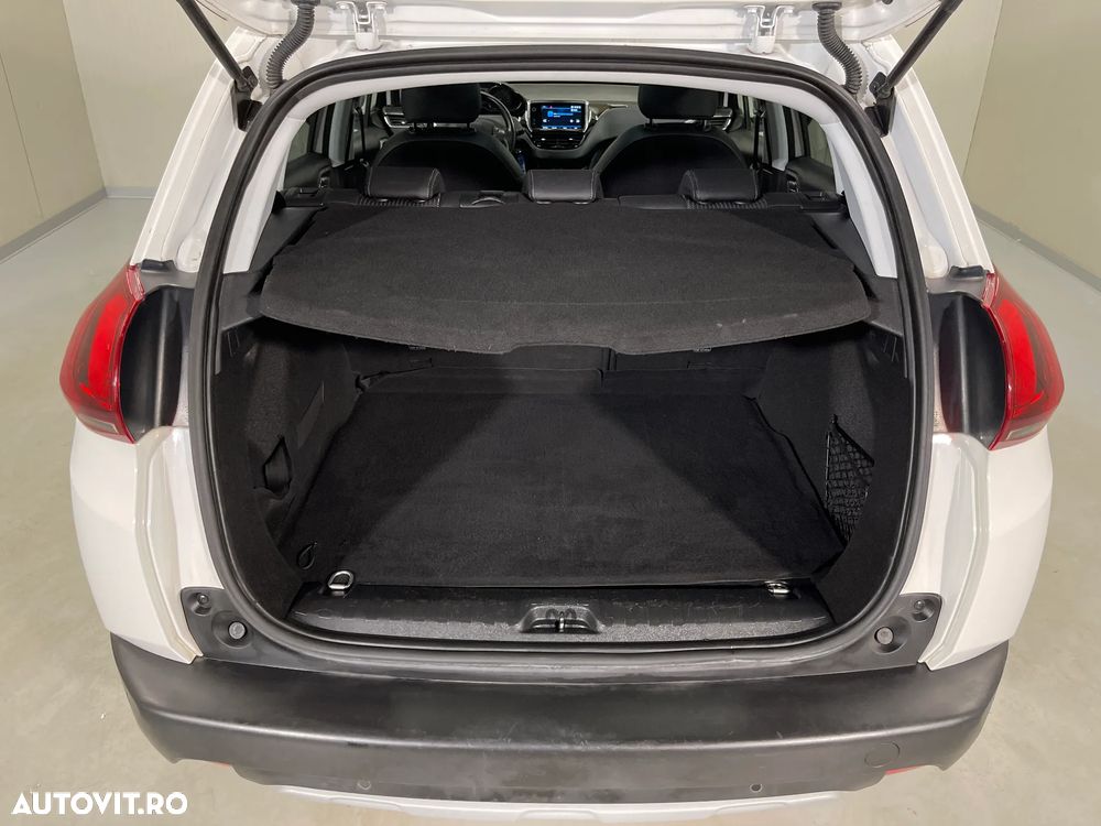 Peugeot 2008 BlueHDi FAP 120 STOP & START EAT6 Allure - 13