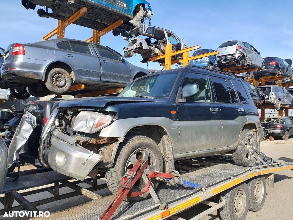 bara spate capota portbagaj haion mocheta rulou oglinda stanga dreapta Mitsubishi Pajero Pinin motor 1.8 benzina dezmembrez - 2