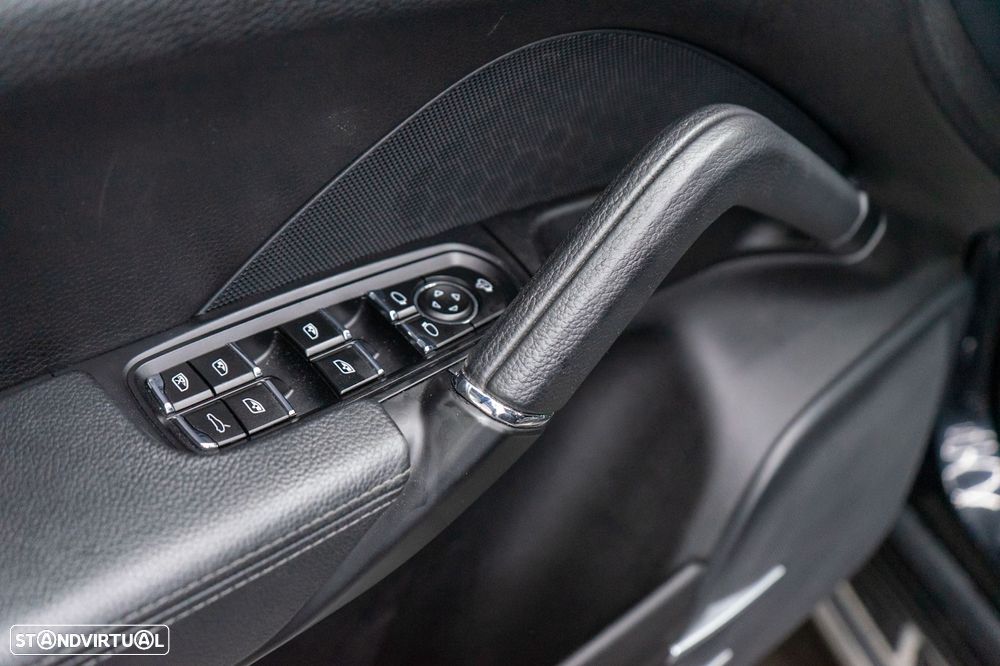 Porsche Cayenne - 19