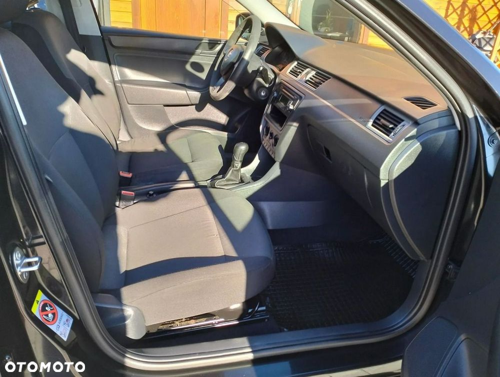 Skoda RAPID 1.2 Active - 18