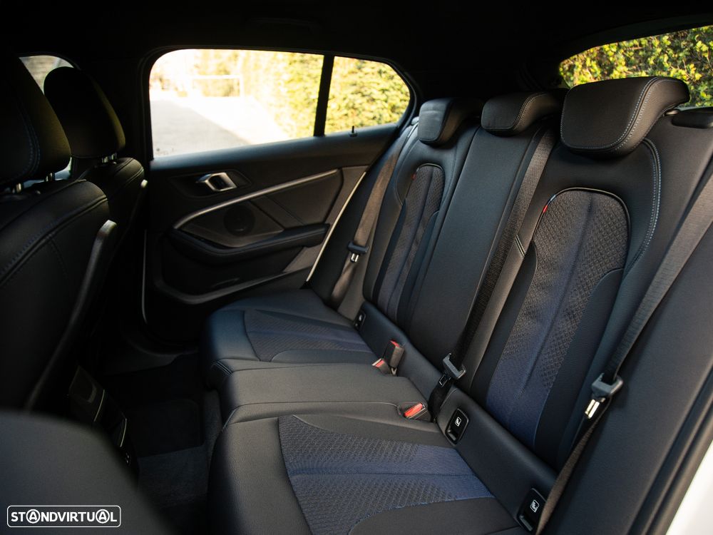 BMW 116 d Pack Desportivo M - 26