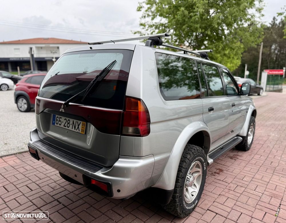 Mitsubishi Pajero Sport 2.5 TD GLS - 9