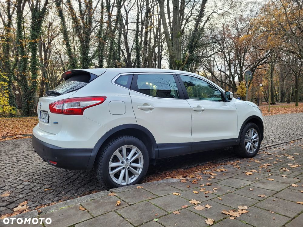 Nissan Qashqai - 2