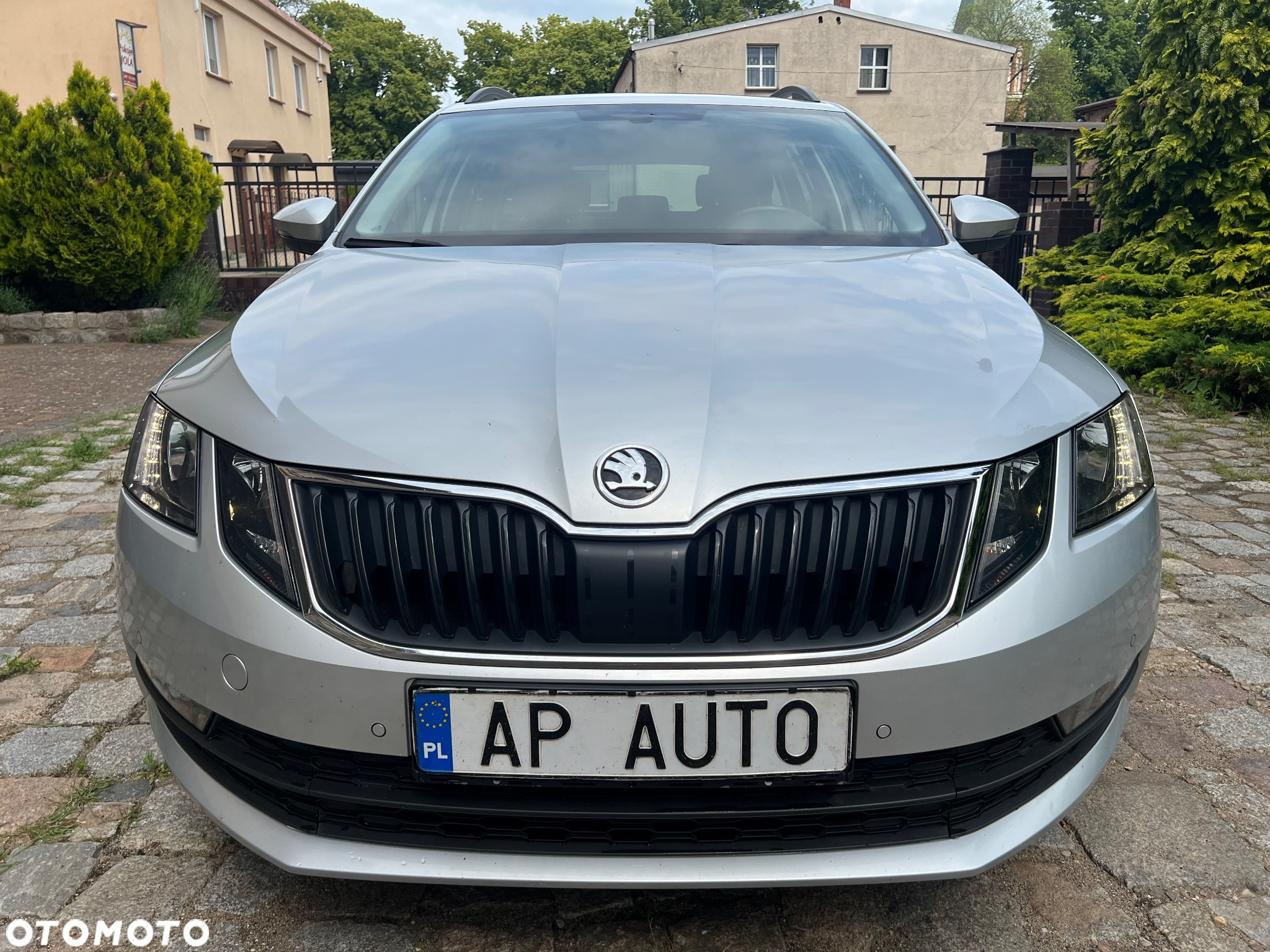 Skoda Octavia 1.6 TDI SCR Clever DSG - 10