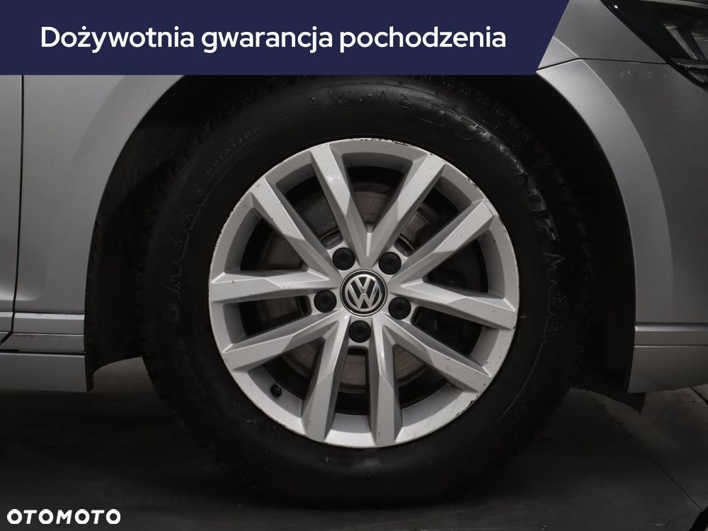 Volkswagen Passat - 17