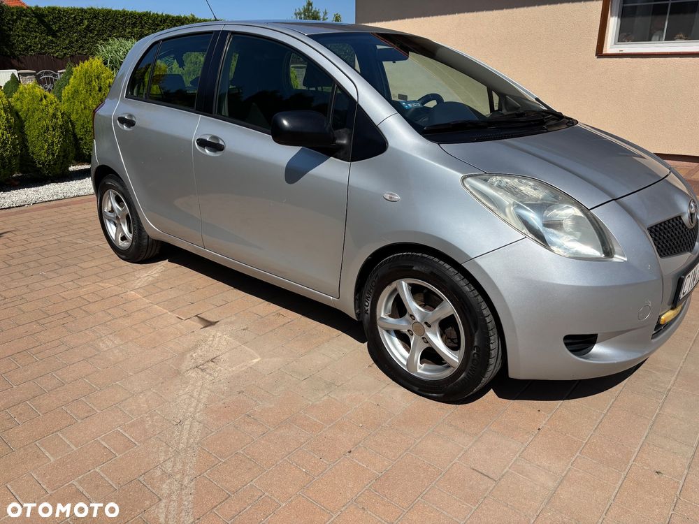 Toyota Yaris 1.0 Terra - 2