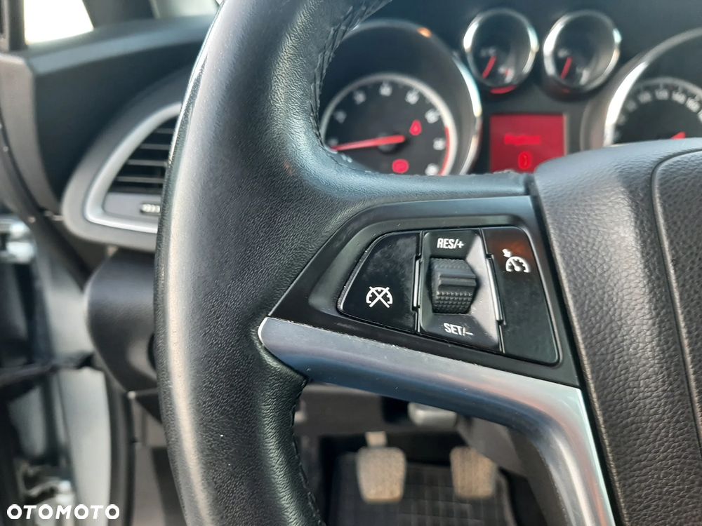 Opel Astra IV 1.4 T Cosmo S&S - 31