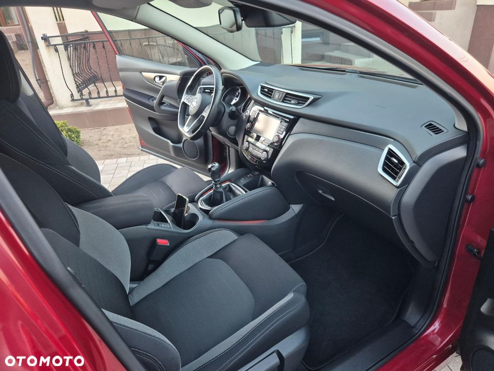 Nissan Qashqai 1.6 DIG-T N-Connecta - 18