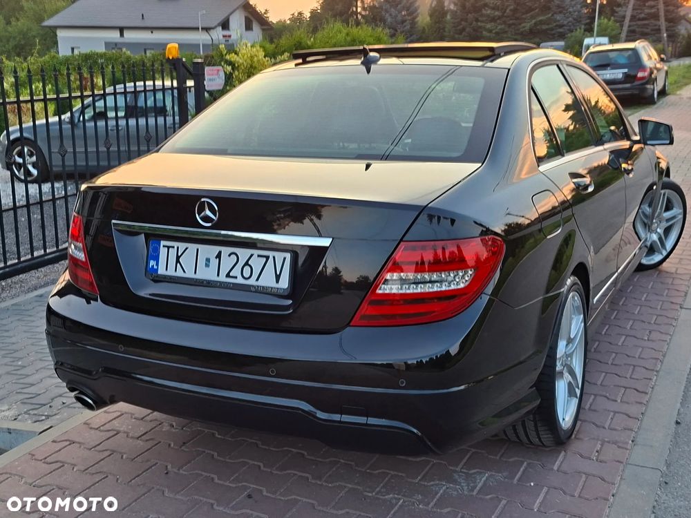 Mercedes-Benz Klasa C 200 CGI BlueEff Avantgarde - 6