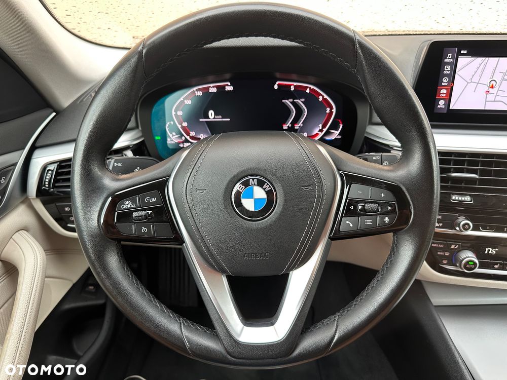 BMW Seria 5 520d Luxury Line sport - 15