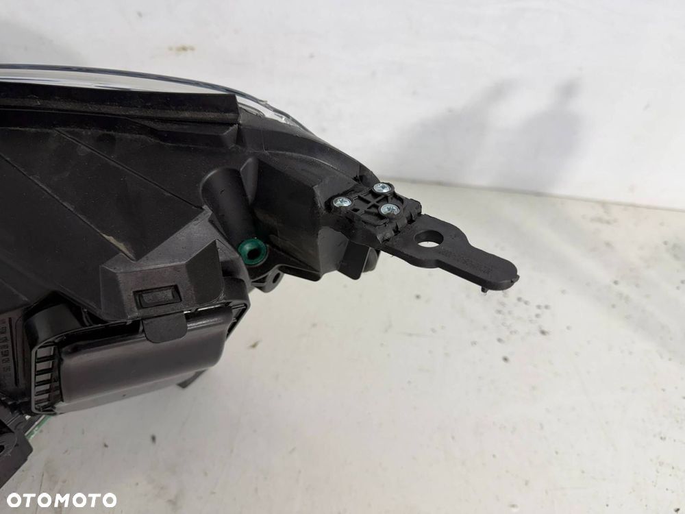 lampa prawy przód prawa przednia citroen jumpy iii eu - 11