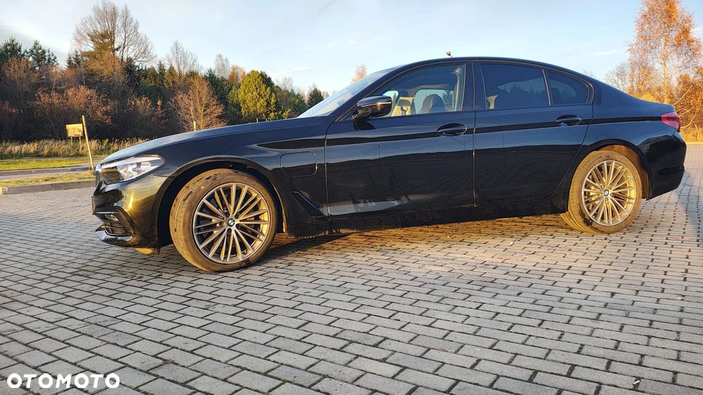 BMW Seria 5 530e M Sport sport - 21