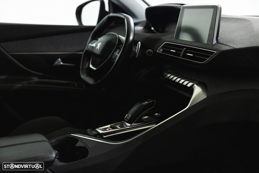 Peugeot 5008 1.2 PureTech Allure EAT8 - 16