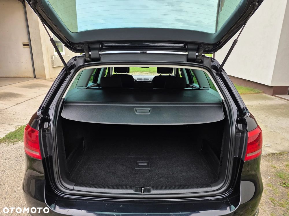 Volkswagen Passat Variant 2.0 TDI DPF Comfortline - 11
