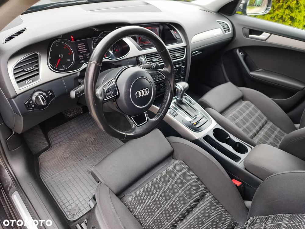 Audi A4 Avant 2.0 TDI DPF quattro S tronic Attraction - 9