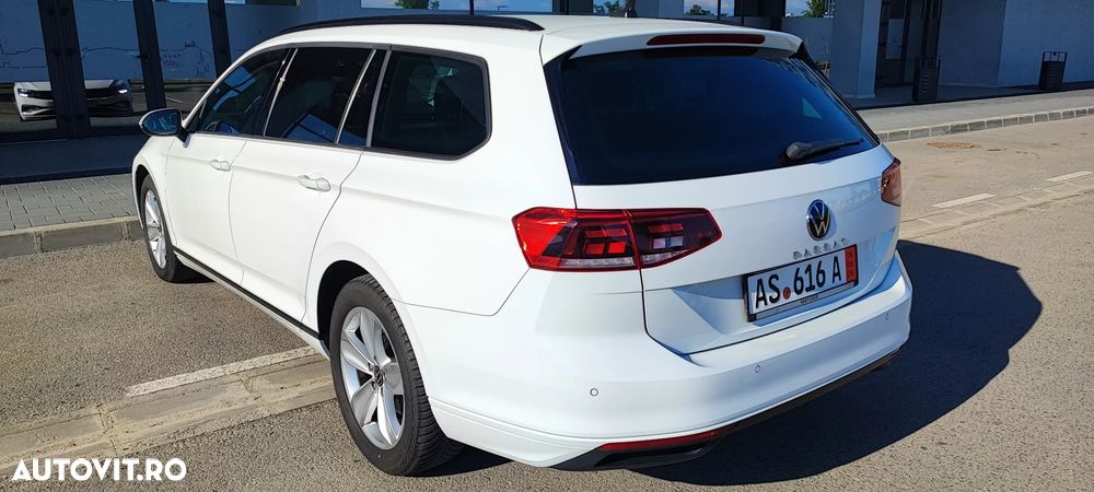 Volkswagen Passat 2.0 TDI SCR DSG Conceptline - 17