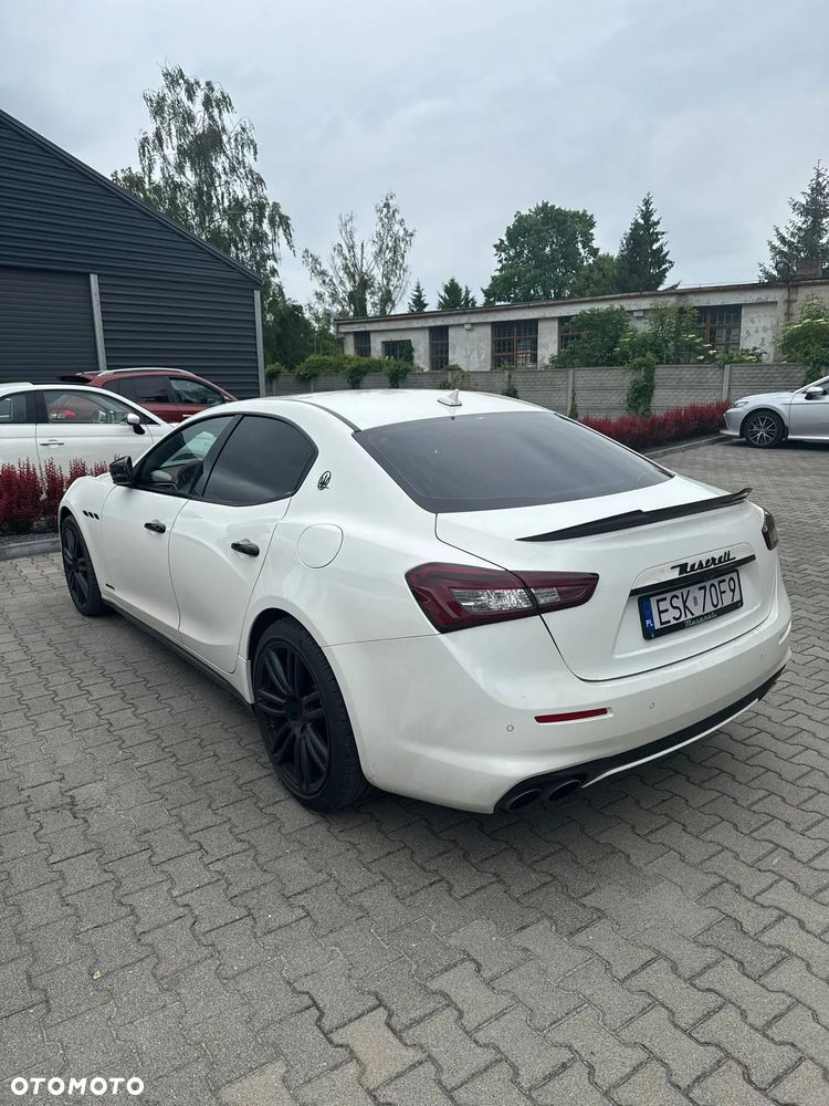 Maserati Ghibli S GranLusso - 2