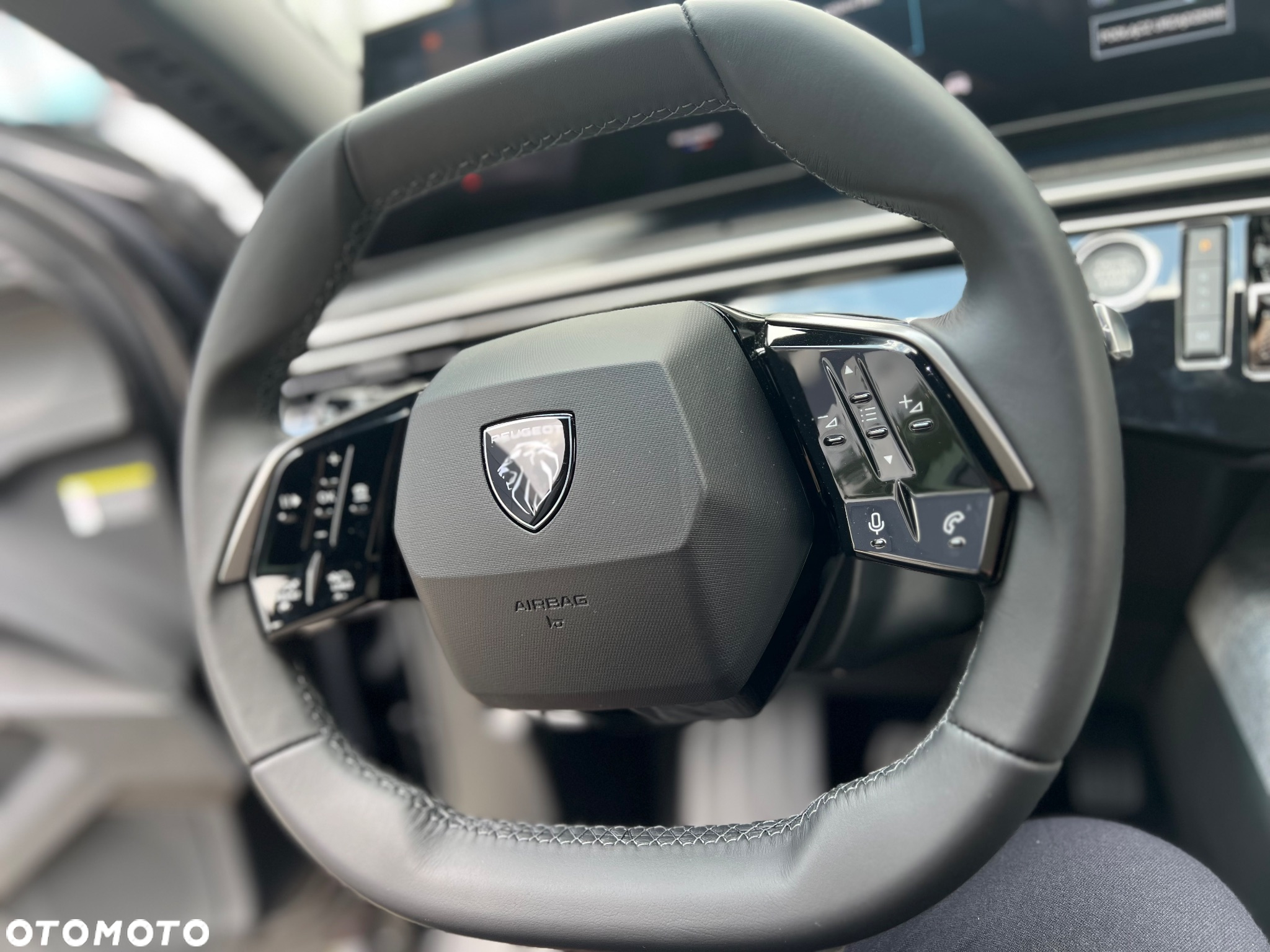 Peugeot 3008 1.2 PureTech mHEV Allure e-DCS6 - 24