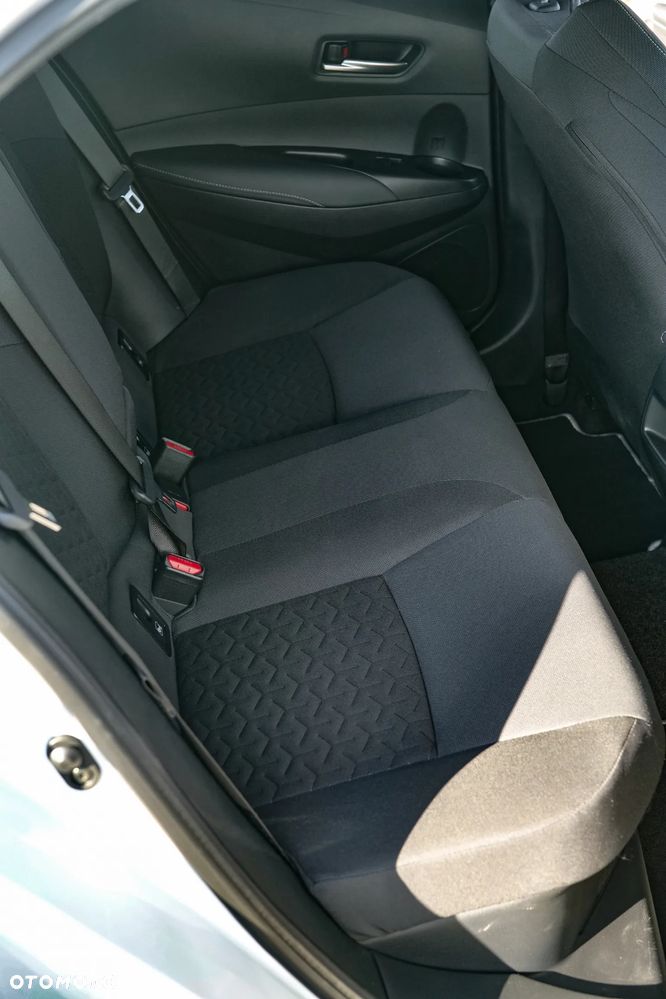 Toyota Corolla 1.8 Hybrid Comfort - 19