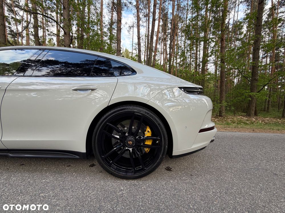 Porsche Panamera - 17