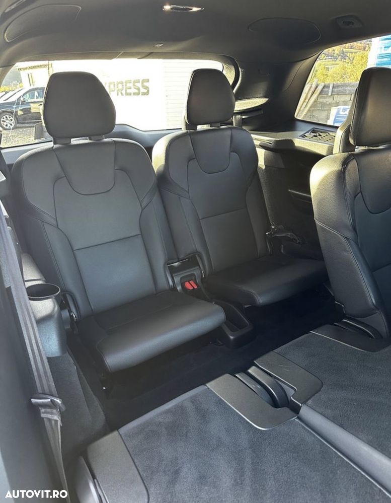 Volvo XC 90 D5 AWD Momentum - 10