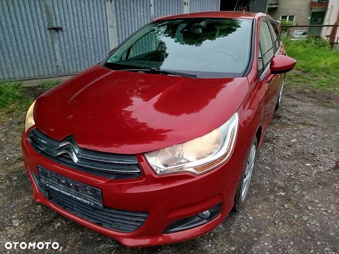 Citroën C4 VTi 120 90 Jahre - 1