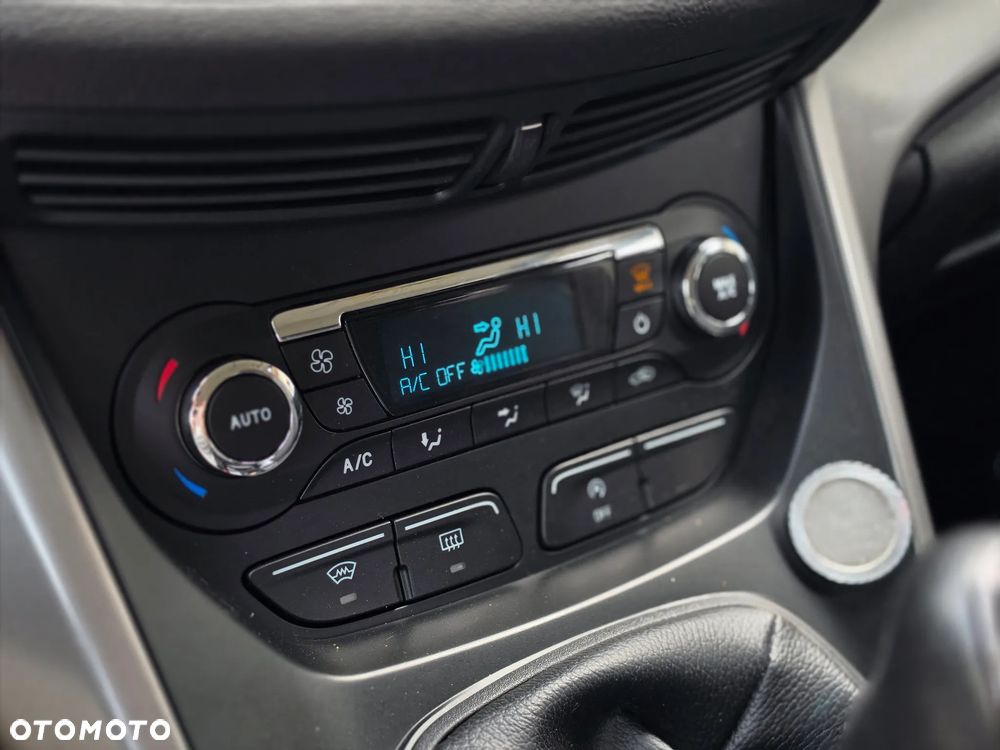 Ford Kuga - 26