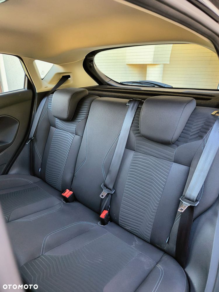 Ford Fiesta 1.0 EcoBoost Titanium - 12