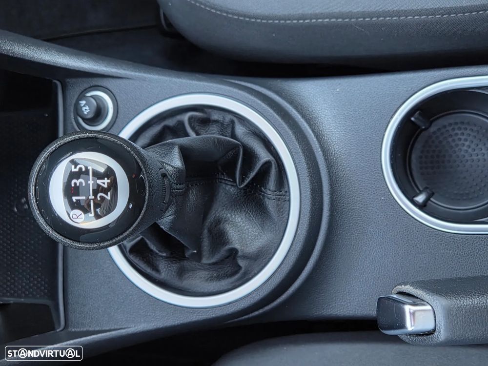 VW New Beetle 1.6 TDI DPF Blue Motion Technologie Exclusive Design - 14