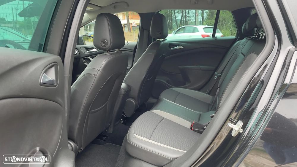 Opel Astra Sports Tourer 1.5 D S&S Elegance - 6