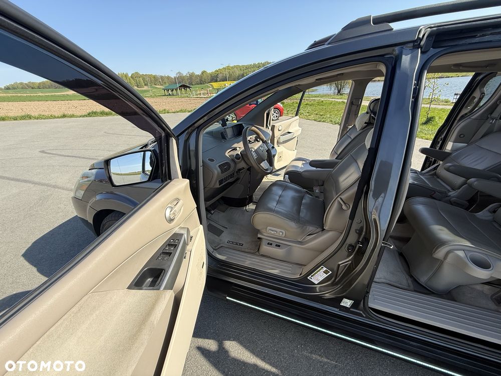 Nissan Quest - 8