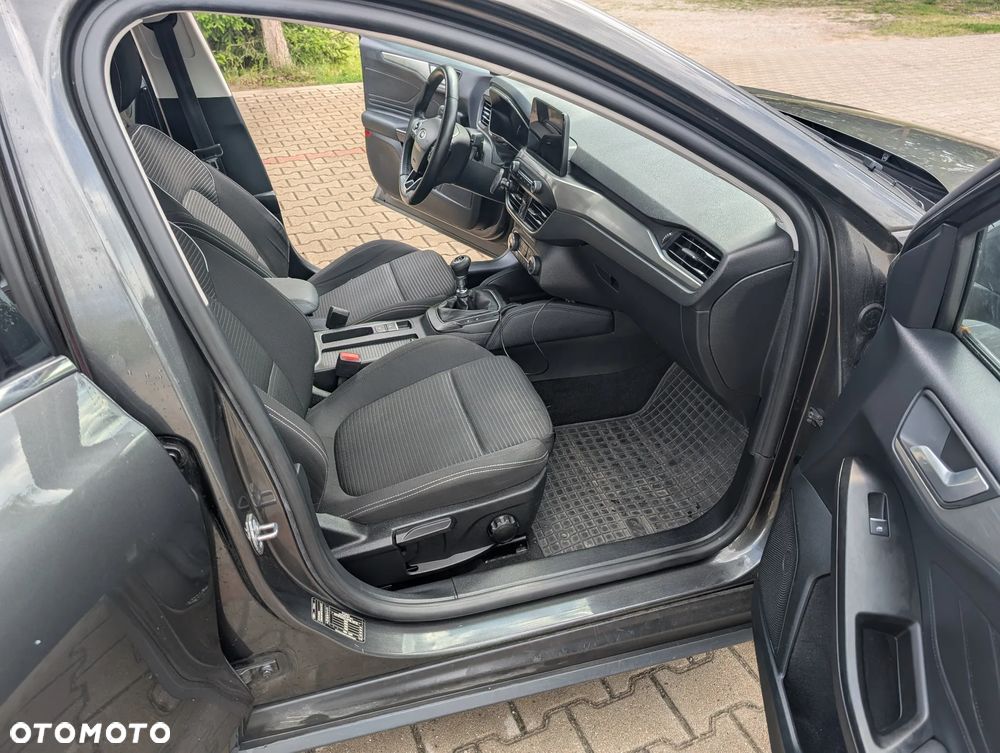 Ford Focus 2.0 EcoBlue Titanium - 17