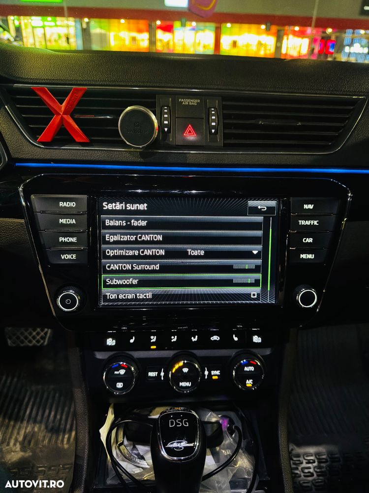 Skoda Superb 2.0 TDI DSG Laurin & Klement - 24