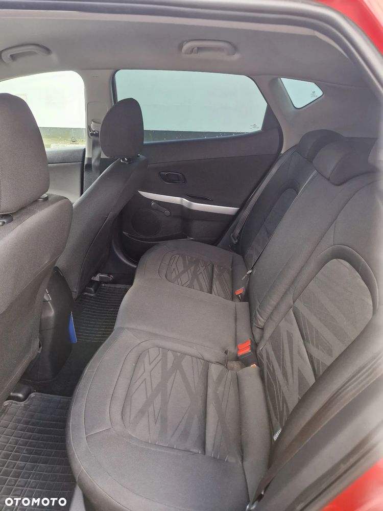 Kia Ceed 1.6 GDI L Business Line DCT - 11