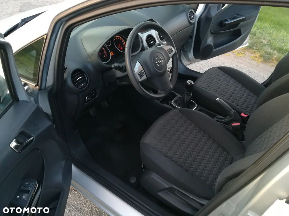 Opel Corsa 1.4 16V Edition 111 Jahre - 9