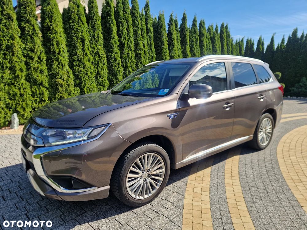 Mitsubishi Outlander 2.4 4WD - 23