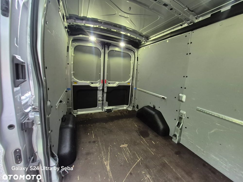 Ford Transit - 19