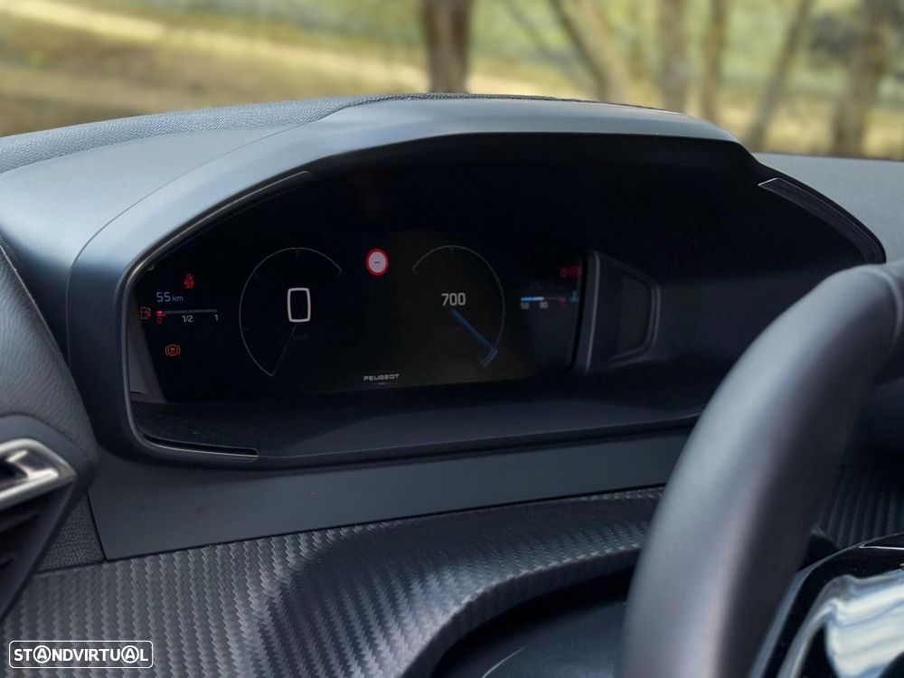 Peugeot 2008 1.2 PureTech Allure - 19
