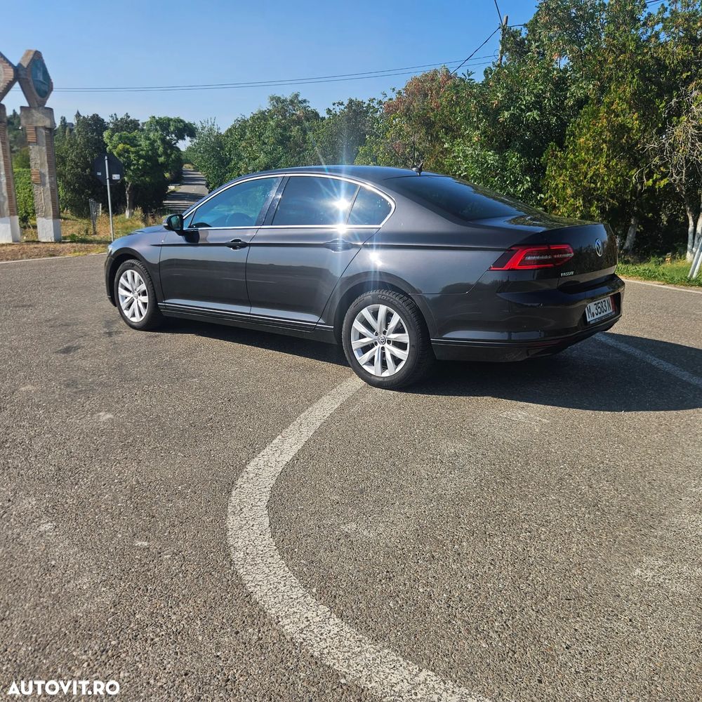 Volkswagen Passat 1.6 TDI Comfortline - 5