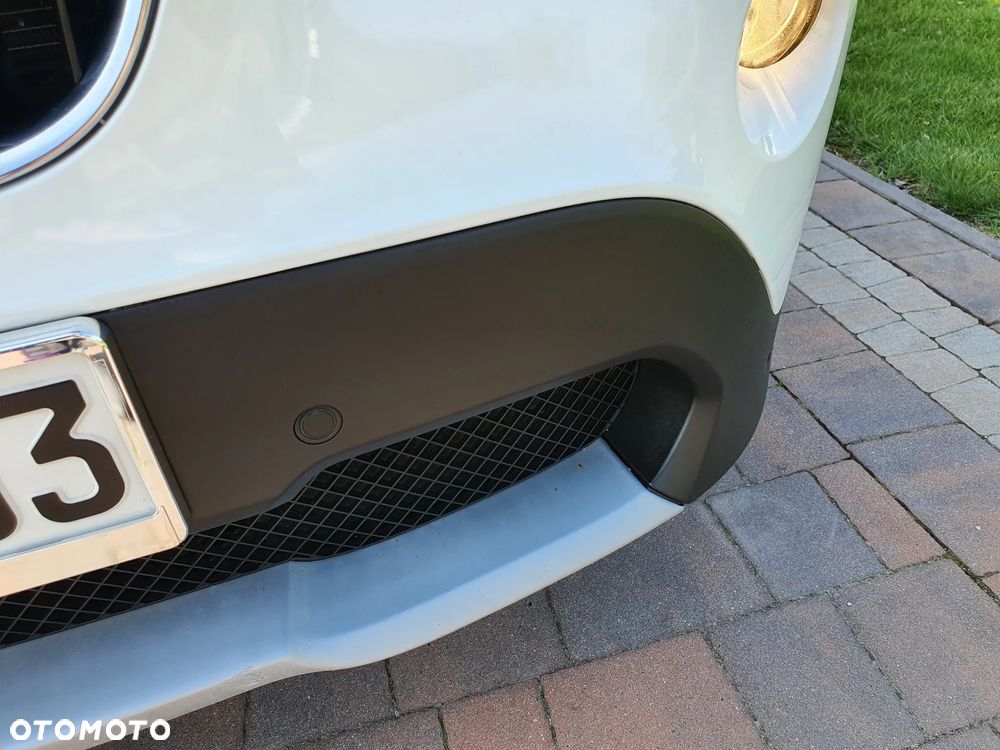 BMW X1 sDrive18d xLine - 16