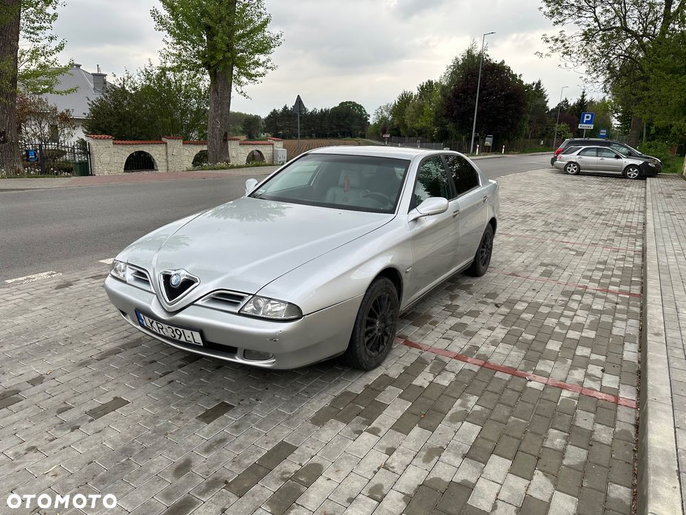 Alfa Romeo 166 2.4 JTD Progression - 1