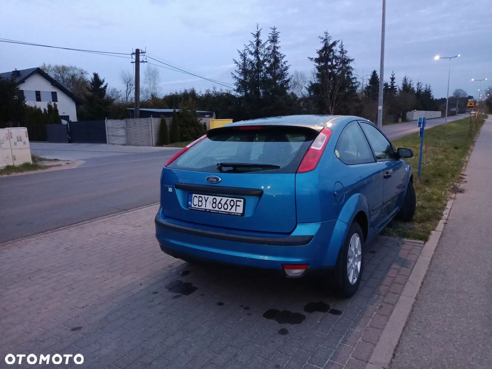 Ford Focus 1.6 16V Ambiente - 8