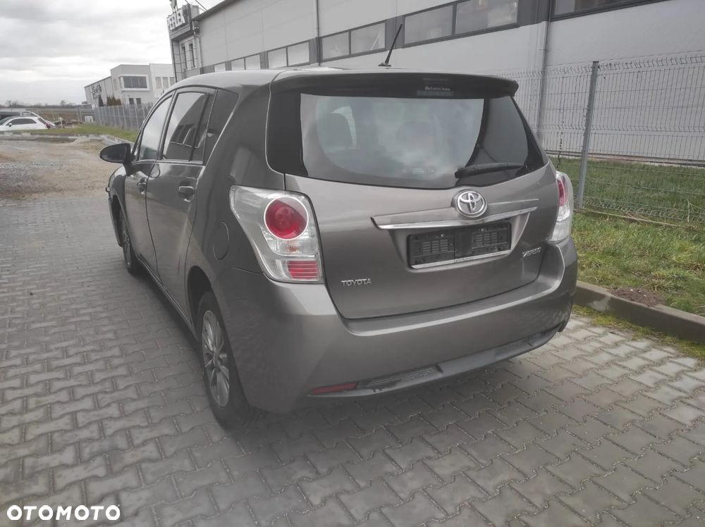 Toyota Verso 1.6 D-4D 5-Sitzer Start/Stop Comfort - 8